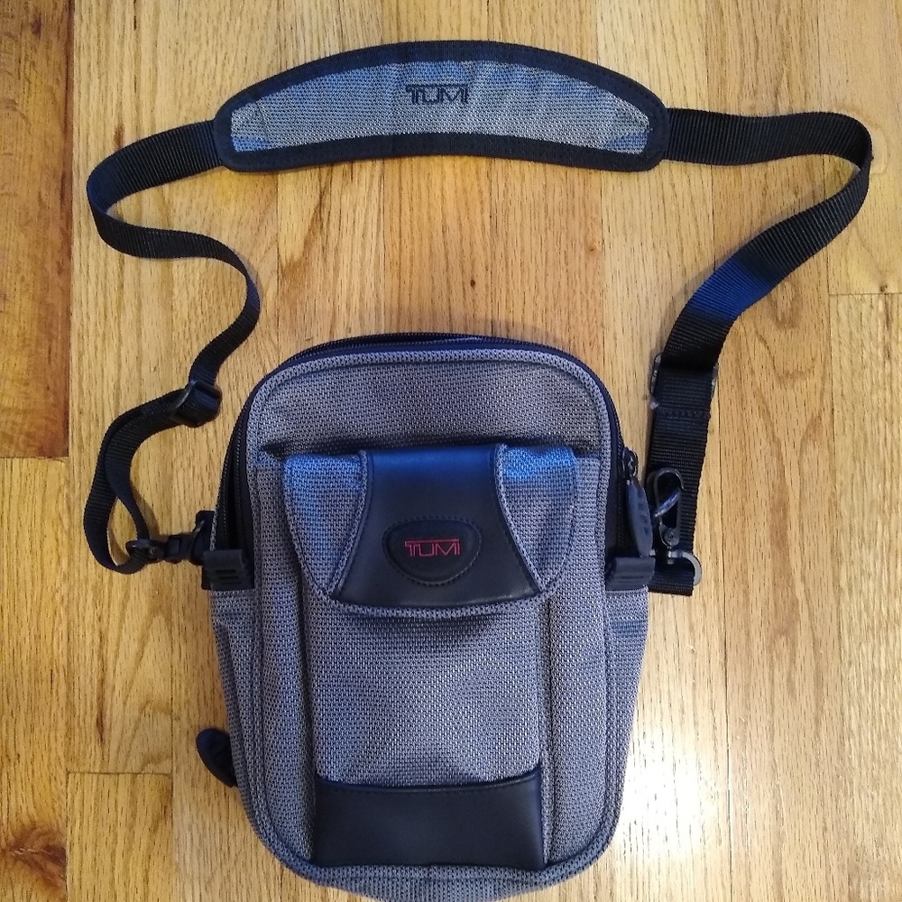 Tumi T2 Crossbody Travel/Day Bag